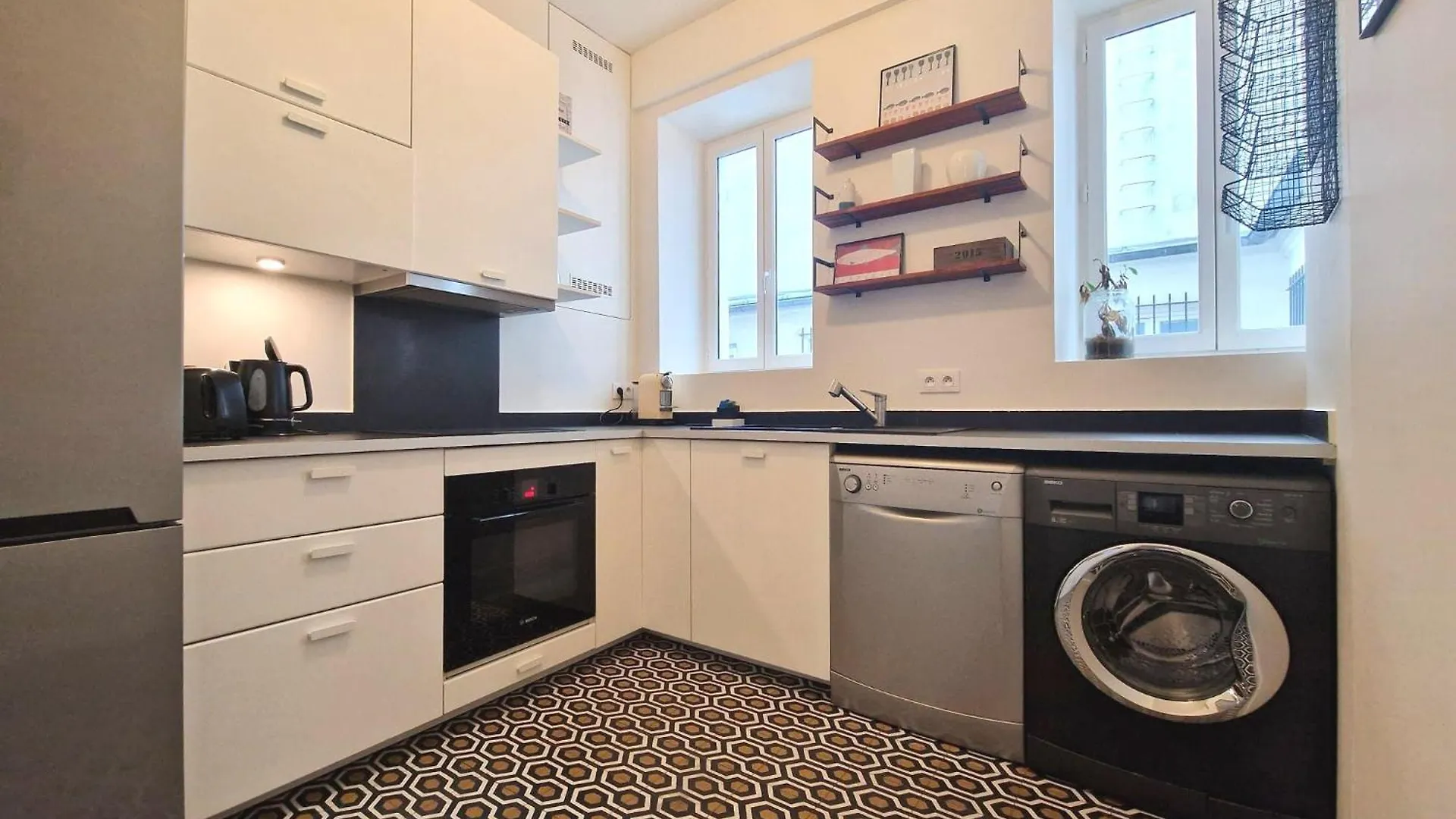 Parisian Nest 15 Min Adidas Arena & Montmartre Apartment